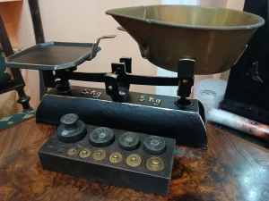 stara metalna vaga  do 5 kg