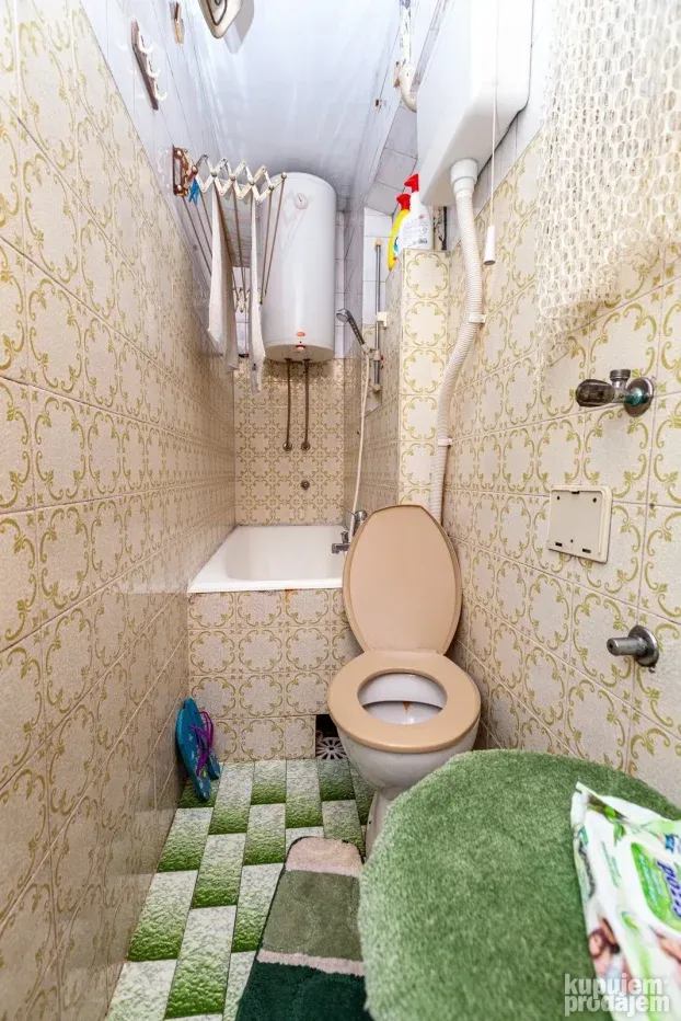 3.0. centar, stan u kuci, 80m2