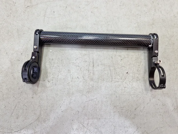 Karbonski dodatak za volan