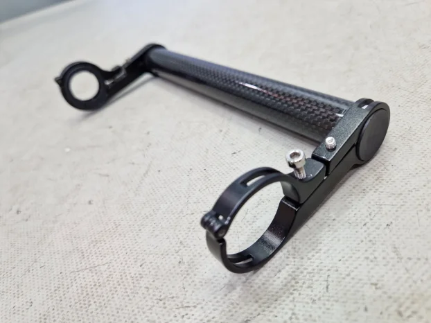 Karbonski dodatak za volan