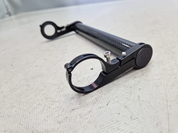 Karbonski dodatak za volan