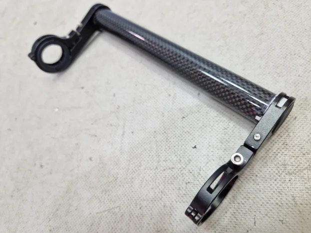 Karbonski dodatak za volan