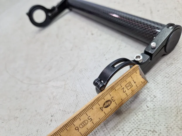 Karbonski dodatak za volan