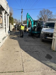 Iskop i razbijanje betona bager