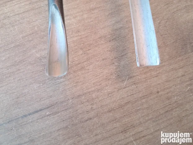 Dleta profilisana polukružna 10mm. 2kom.