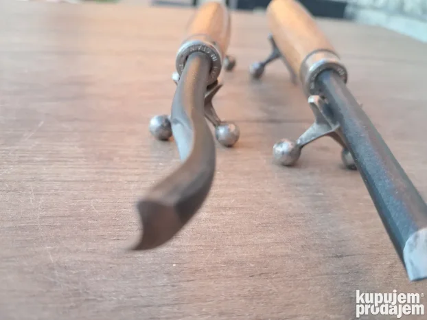 Dleta profilisana polukružna 10mm. 2kom.