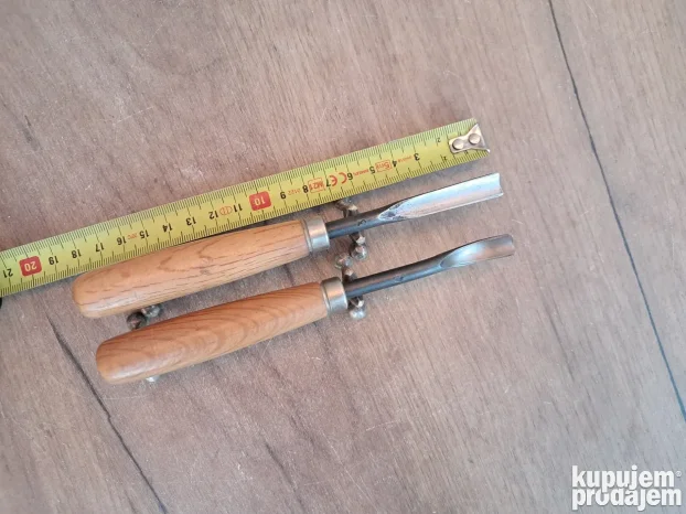 Dleta profilisana polukružna 10mm. 2kom.