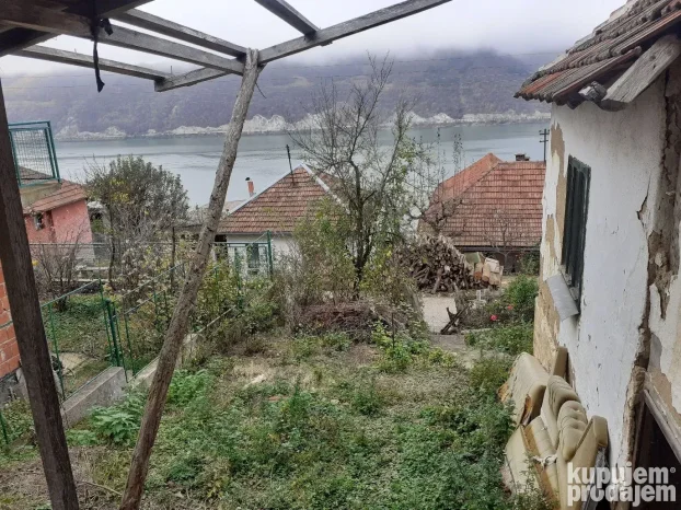 Majdanpek, Donji Milanovac, 2.0 dvosobna, 144 m²