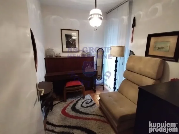 556527, Grbavica, 2.5 dvoiposoban, 69 m²