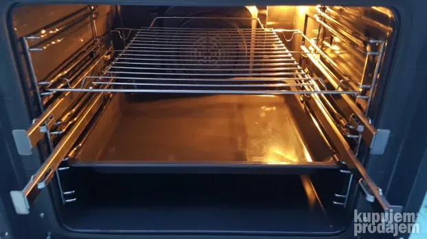 Ugradna Nezavisna Kao Nova -Amica Rerna Inoks