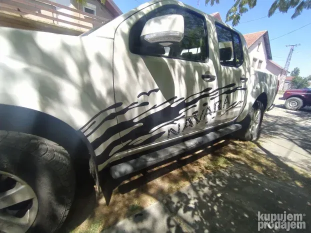 Nissan Navara nalepnice flekice