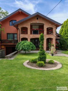 Pančevo, Banatski Brestovac, 5+ petosobna, 230 m²