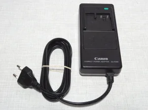Punjač ORIGINAL Canon CA-R300 CAR300 za kamkordere KAO NOV