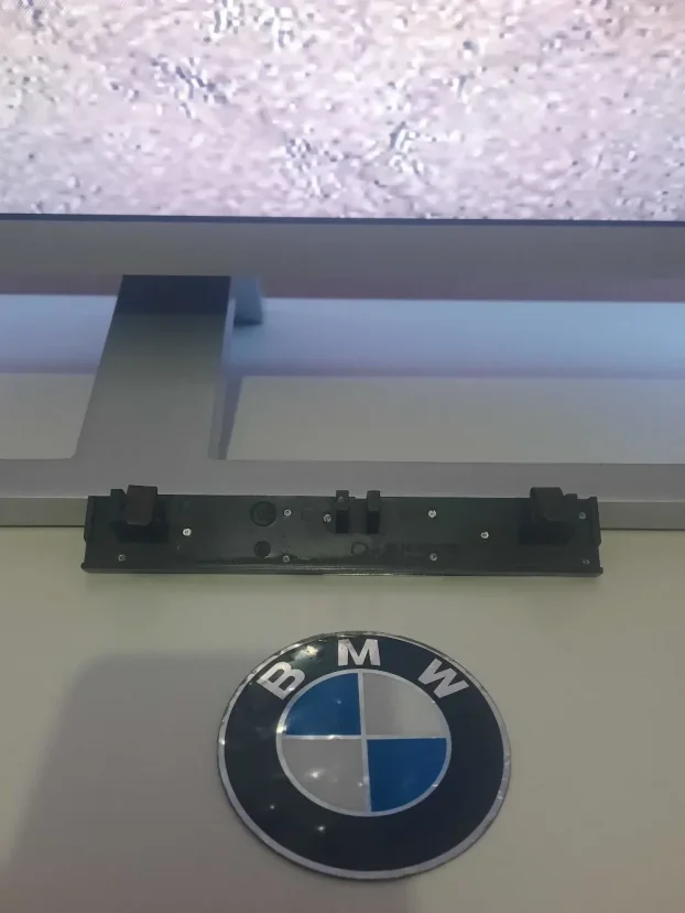 BMW 323i znak