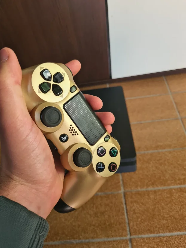 Sony PlayStation 4 Slim - Čipovan # 25 igrice / EA FC 26