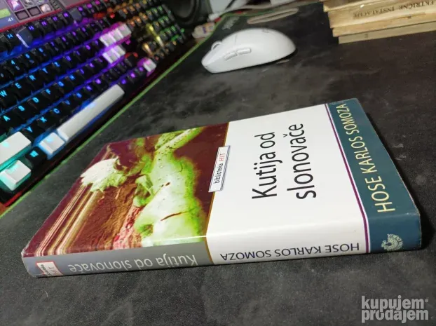 Hose Karlos Somoza - Kutija od slonovače
