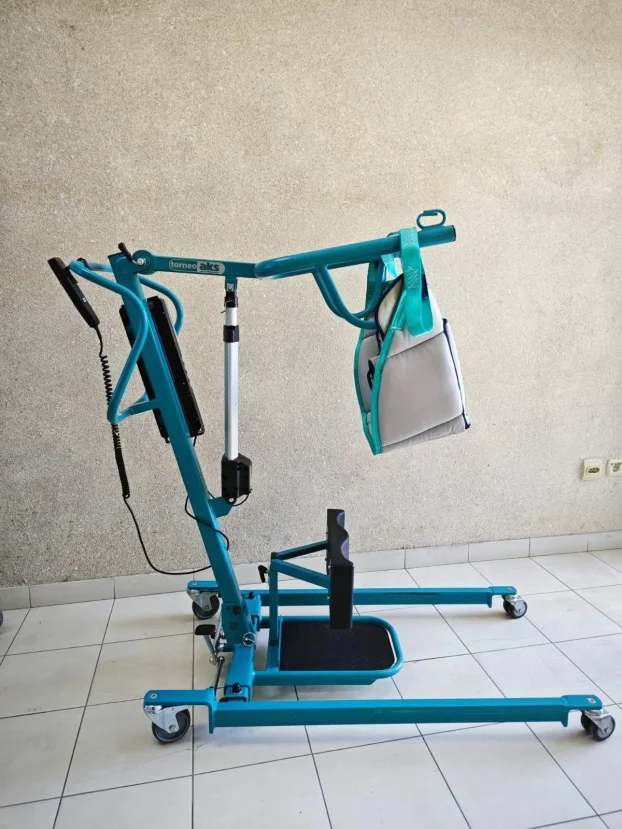 Aktivna dizalica za ustajanje i transfer pacijenata lifter
