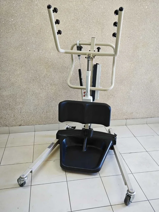 Aktivna dizalica za ustajanje i transfer pacijenata lifter