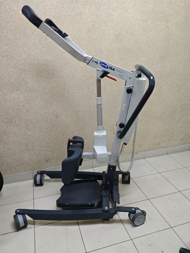 Aktivna dizalica za ustajanje i transfer pacijenata lifter