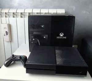 Xbox One 1Tb u Kutiji Komplet Ocuvano Garancija