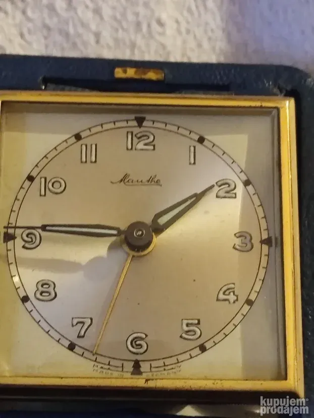 Tri neispravna stara sata