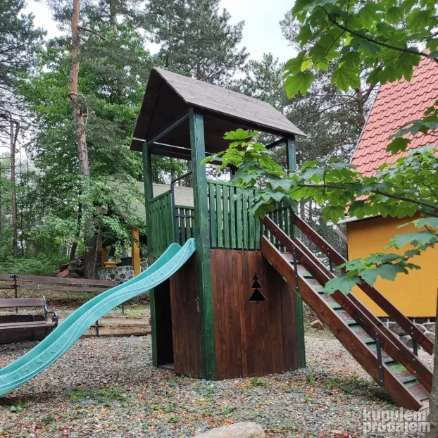 Ski staza Centar, Valjevo, Divčibare, petosobna +, 219 m²