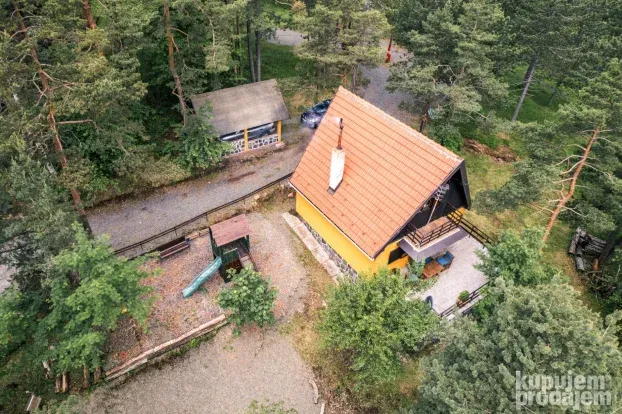 Ski staza Centar, Valjevo, Divčibare, petosobna +, 219 m²