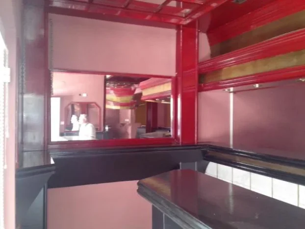 va lokala 27m2+34m2 sa dozvolom za nadogradnju stambenog prostora