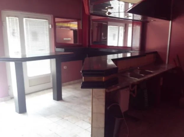 va lokala 27m2+34m2 sa dozvolom za nadogradnju stambenog prostora