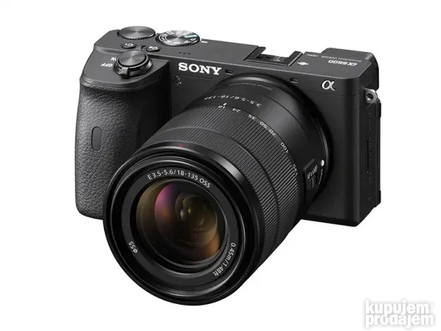 Sony Alpha 6600MB frame + 18-135mm lens