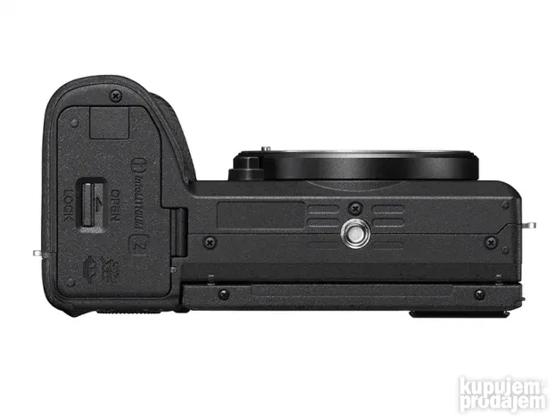 Sony Alpha 6600MB frame + 18-135mm lens