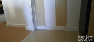 postavljam medijapan i aluminijumske lajsne