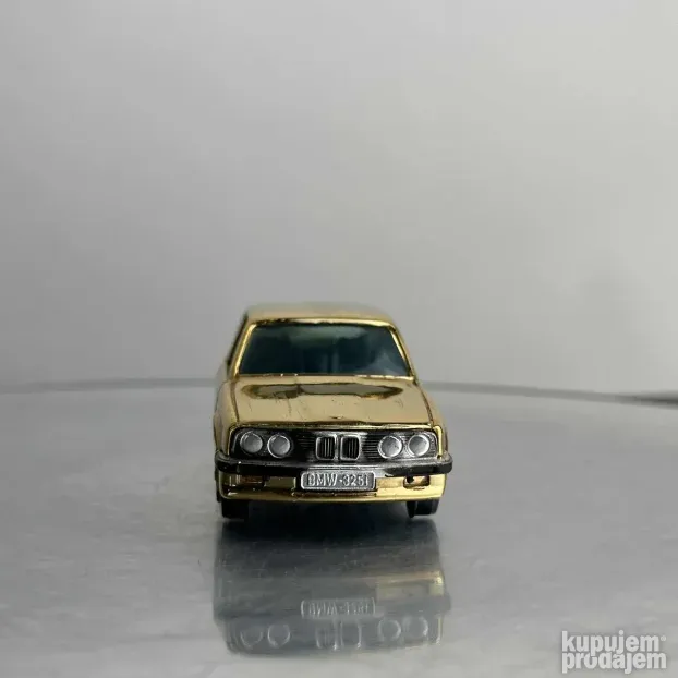 1/43 GAMA UNIKAT POZLATA BMW E30 kockica serija 3