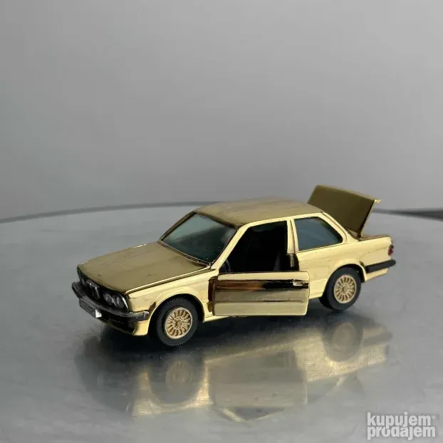 1/43 GAMA UNIKAT POZLATA BMW E30 kockica serija 3