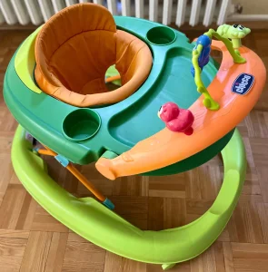 CHICCO Italy šetalica - dubak "Walky talky green wave"