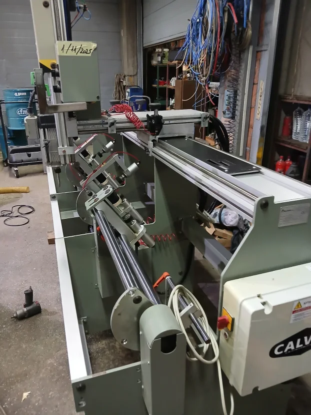 Kopirka pantograf sa rotirajucim stolom