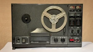 Tesla stereo B730