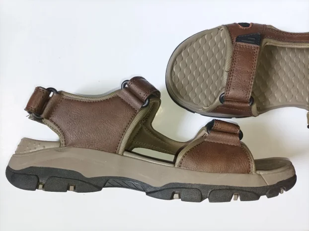 sandale 42 broj SKECHERS vrhunske