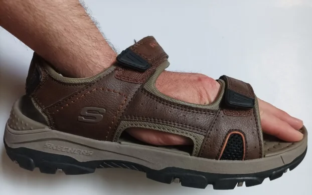 sandale 42 broj SKECHERS vrhunske