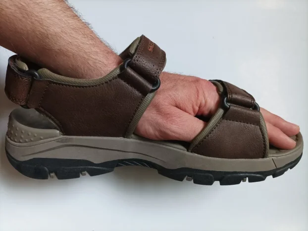 sandale 42 broj SKECHERS vrhunske