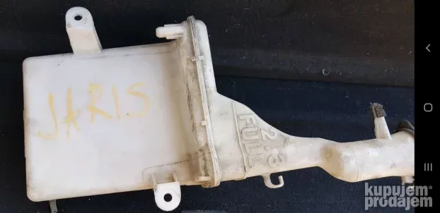 Toyota jaris cantra posuda za tečnost šajbi stakala