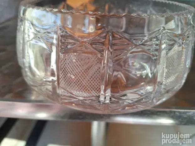 Кристална чинија