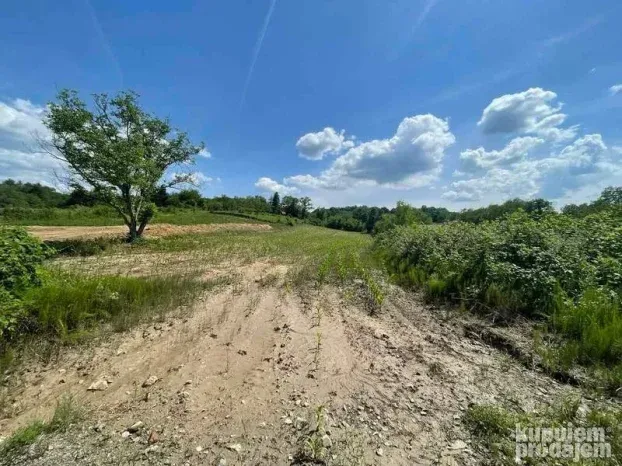 Sremska Kamenica, plac, 4120m2!