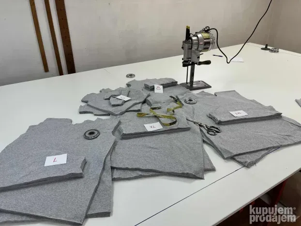 Uslužno šivenje majica / prodaja majica - premium kvalitet