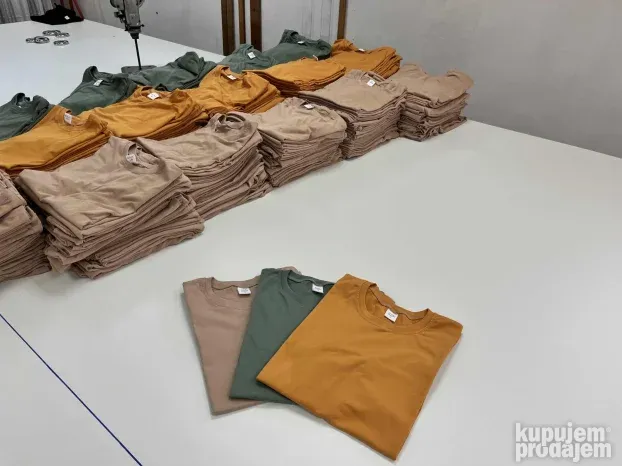 Uslužno šivenje majica / prodaja majica - premium kvalitet