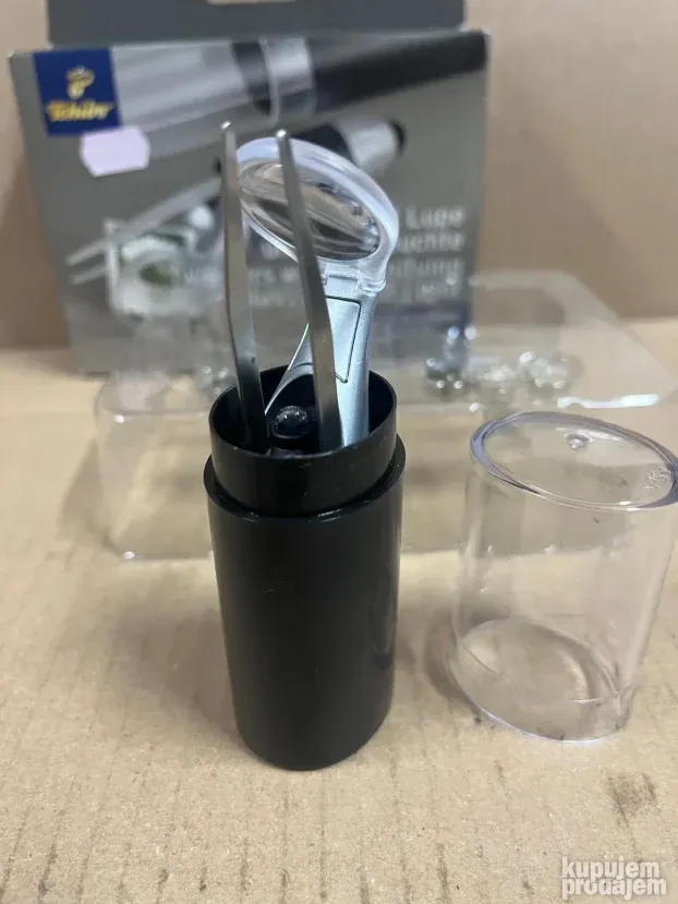 Pinceta sa Lupom i LED lampom - TCHIBO Germany NOVO