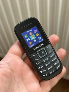 Samsung E1200 - Yettel
