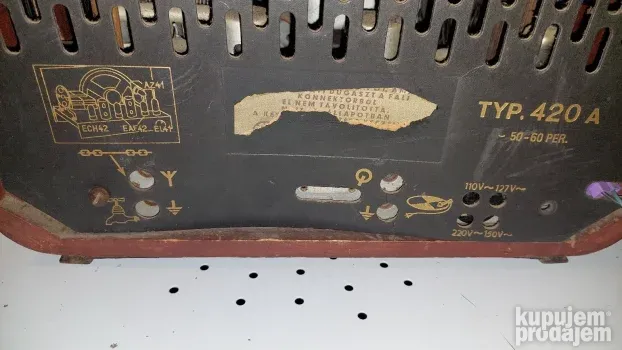 Stari radio aparat Orion iz 1955 god