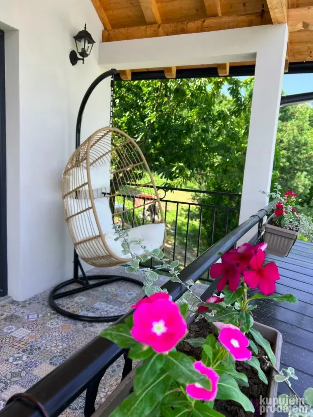 Sremska Kamenica, 3.0 trosobna, 165 m²