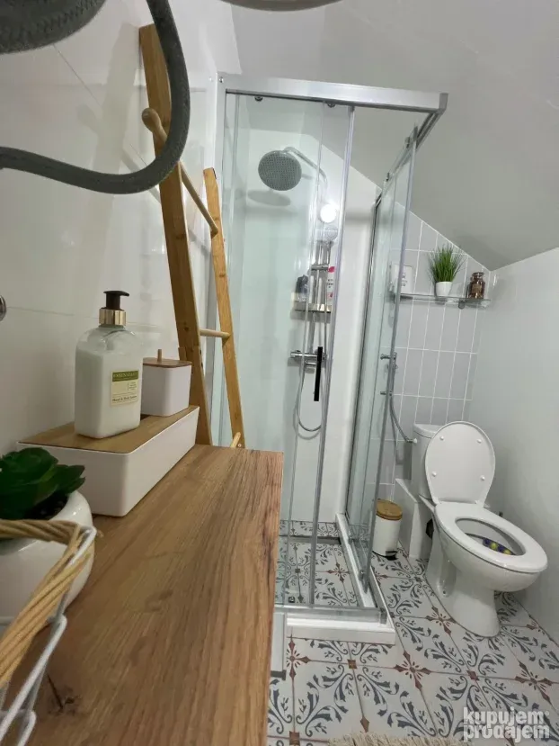 Sremska Kamenica, 3.0 trosobna, 165 m²